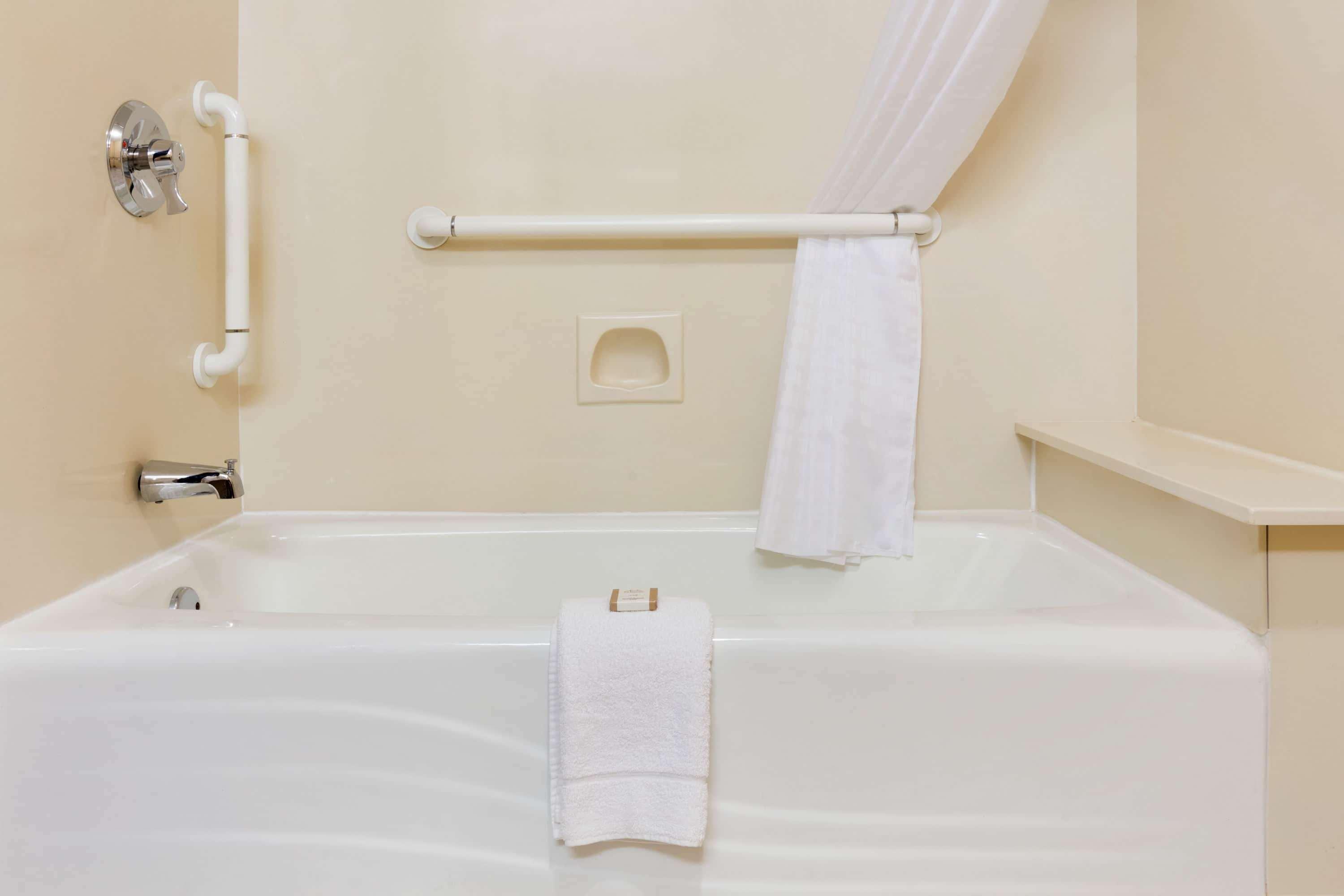 Baymont By Wyndham Airport Hotel Oklahoma City