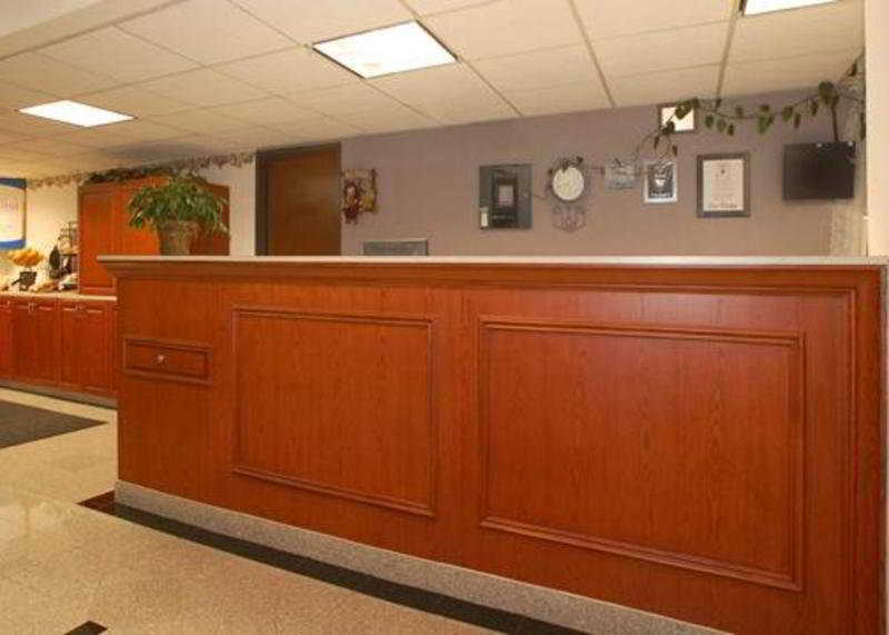 Baymont By Wyndham Airport 3*