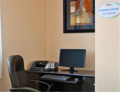 Hotel Baymont By Wyndham Airport 3*