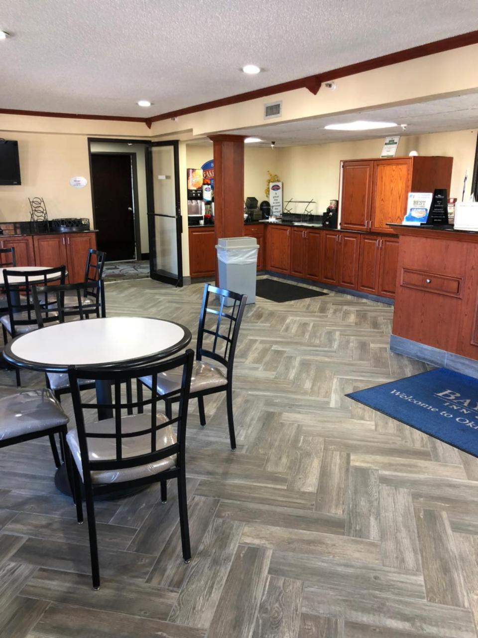 Baymont By Wyndham Airport 3*